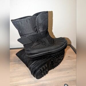 Unisex-Child and Toddler Faux Fur Trim Winter Snow Boots
